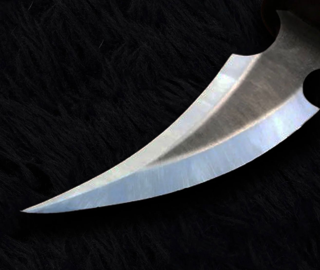 Batman: Under the Red Hood Replica Knives with Leather Sheath